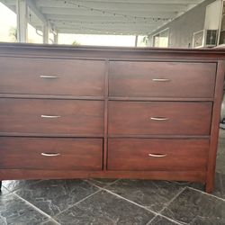 Soils Wood Dresser 