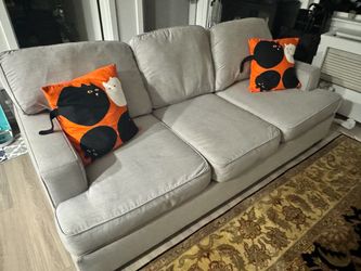 Pottery Barn Couch 93in