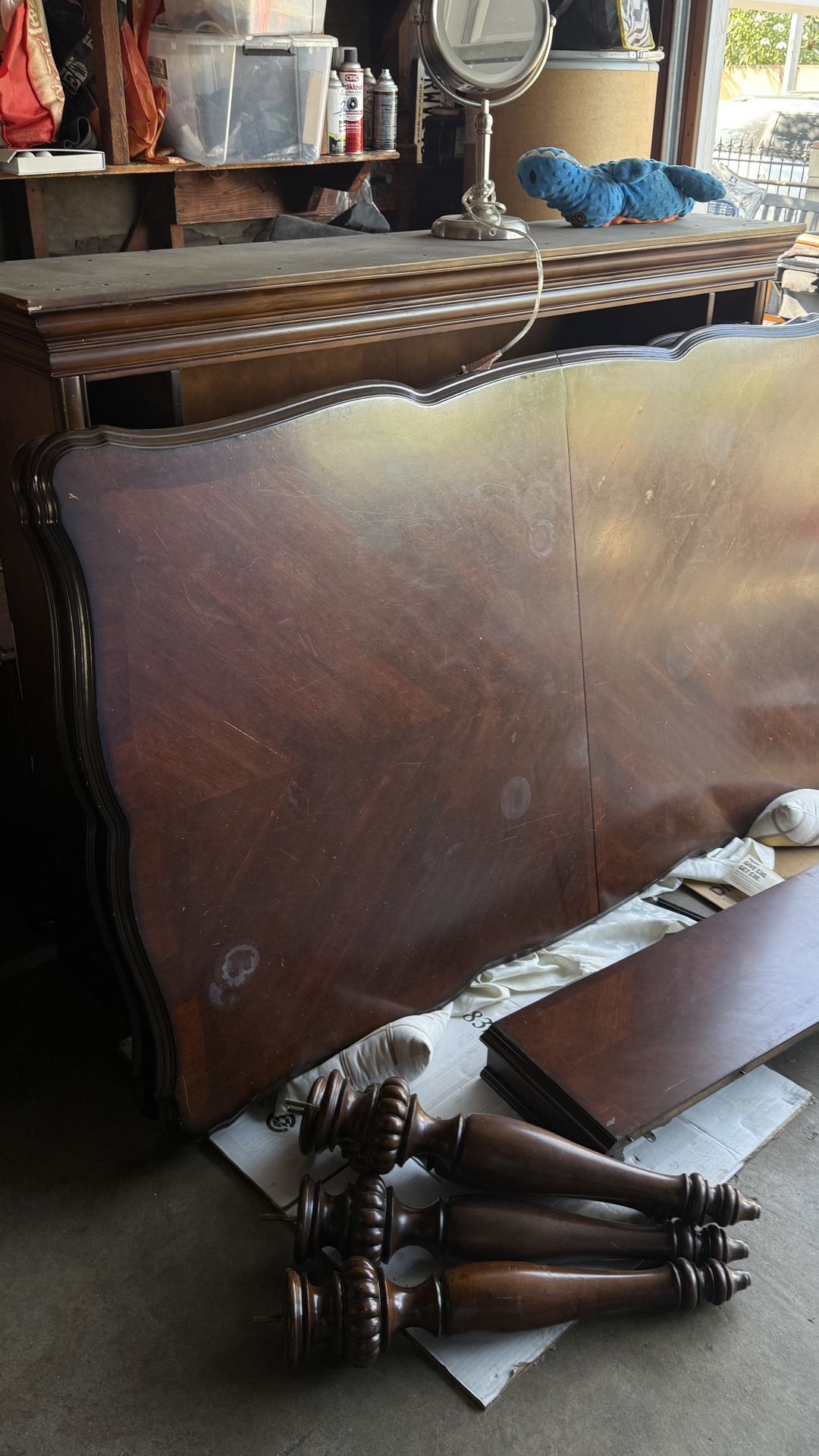 Solid Dinning Table With 5 Dining Chairs Set