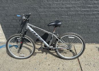 Huffy 24” Rock Creek Mountain Bike, Fits Riders 58” - 70”, Gray, Youth, Boy’s