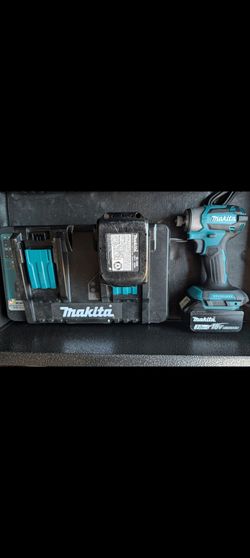 Makita 18V Brushless Impact Driver with Charger and Batteries