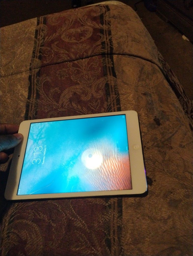Apple iPad Mini 2
