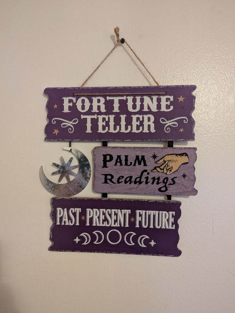 Spooky Wall Decor