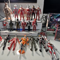 Bandai Japanese Ultraman and kamen Ryder Soft Vynil Figures 