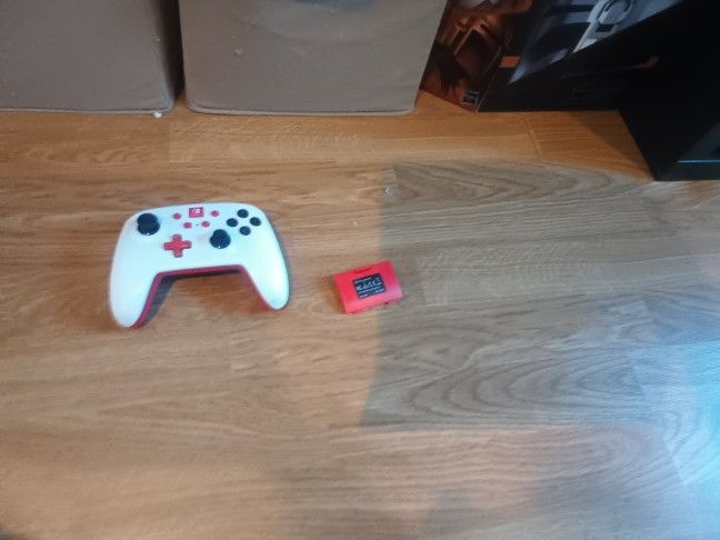 Nintendo Switch Pro Controller Works Has Batteries