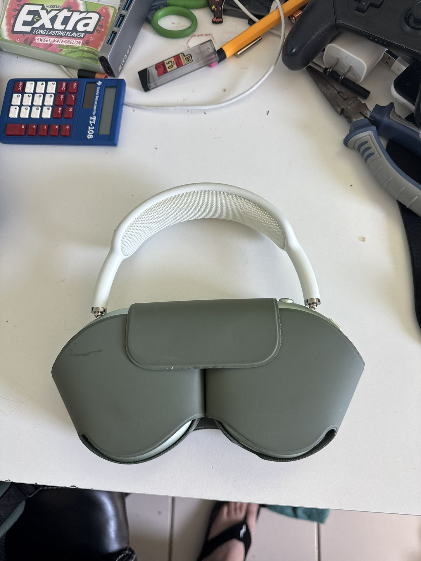 “VENTA POR MUDANZA – TODO DEBE IRSE YA (hasta el domingo)”