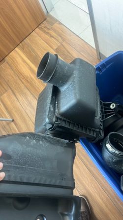 Selling intake and belt ford 2026 F150 5.0
