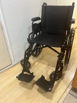 Wheelchair Invacare 9000XT