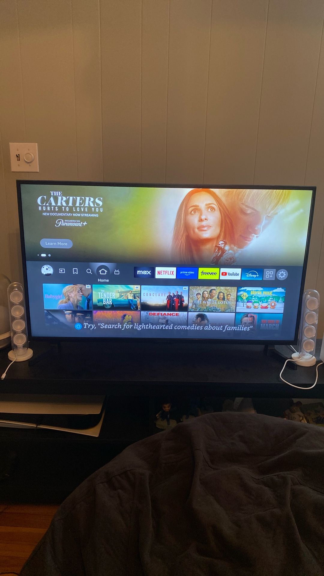 INSIGNIA 4K UHD 43-inch Class F30 Series LED Smart Fire TV w/Alexa
