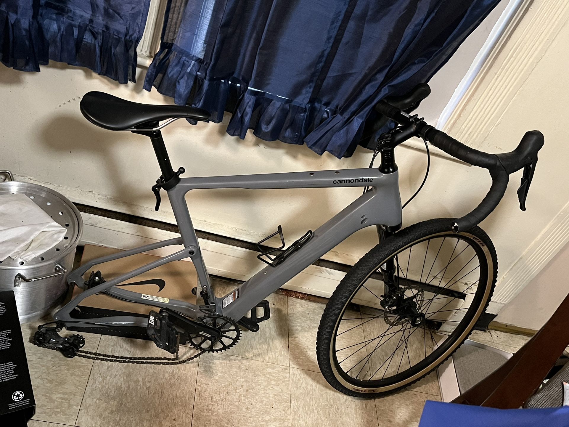 CANYON BIKE NEEDS NEW INNER-TUBE