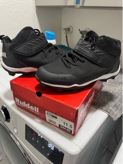 Football cleats