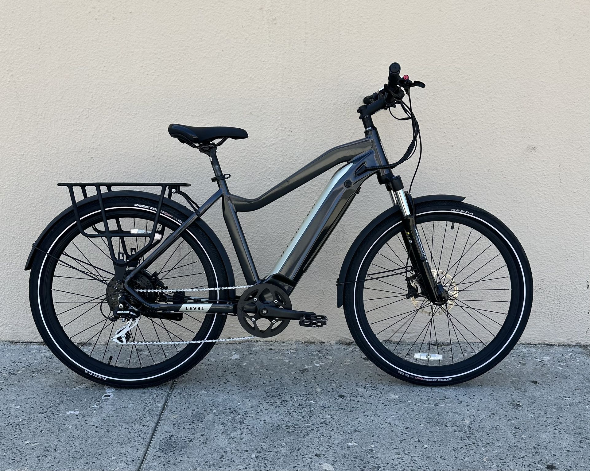Aventon Level 1 E-bike For Sale