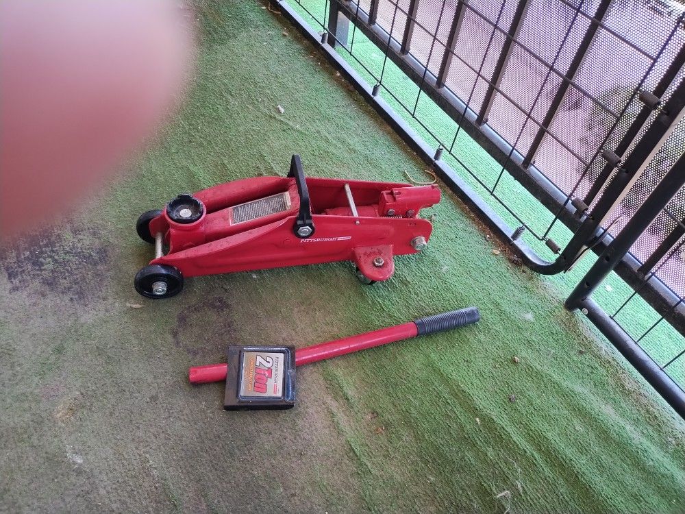 Pittsburgh 2 Ton Compact Trolley Jack
