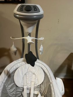 Baby swing / bouncer