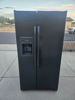 Refrigerator GE Black Color
