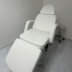 Professional Adjustable Esthetician / Massage Bed Chair ✨