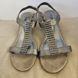 Comfort Plus by Predictions SHIMMERING SILVER Rhinestone Wedge Sandals SZ US 9W