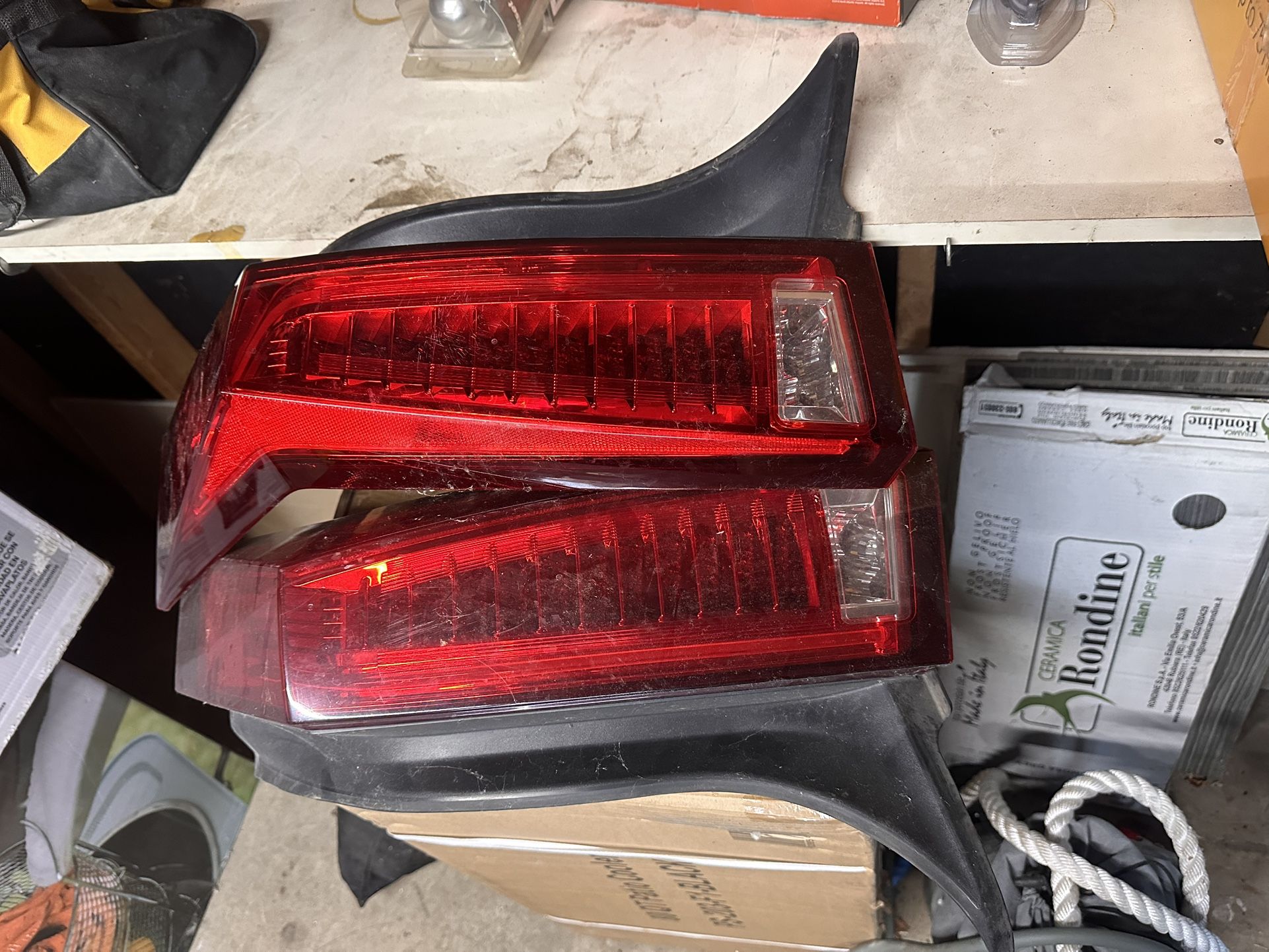 Set Of Rear Tail lights For 2011 - 2014 CTS Coupe