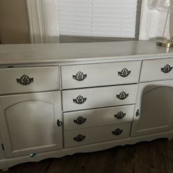 Dresser Solid wood 