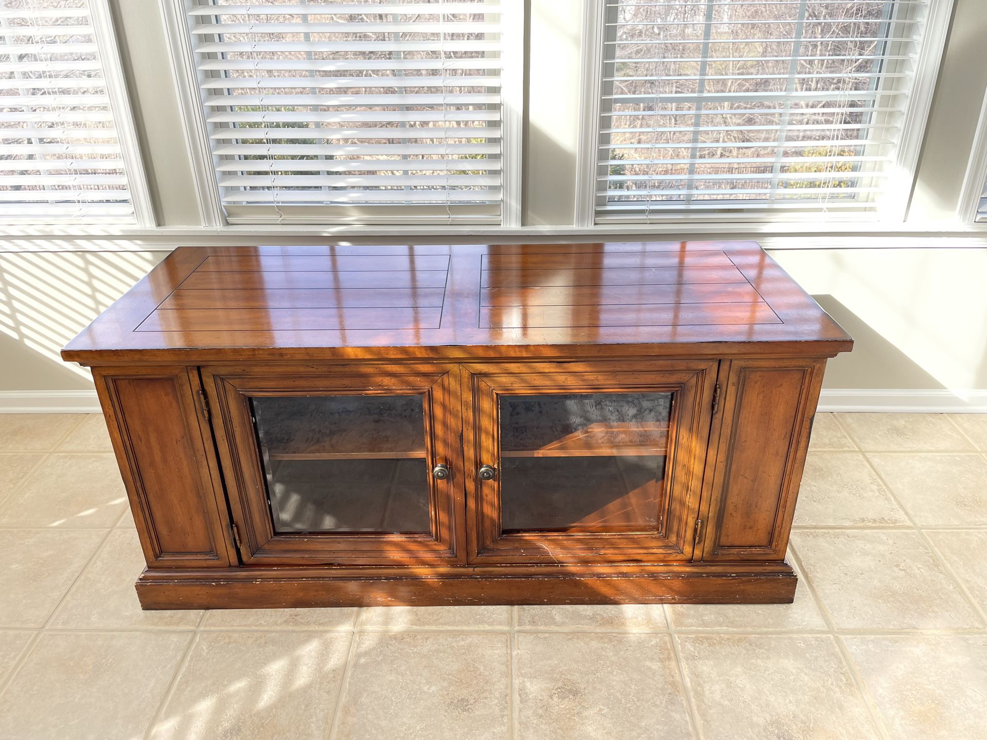 Hooker Furniture Console with Shelves and Side Storage