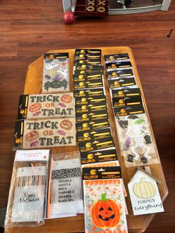 Assorted Halloween items
