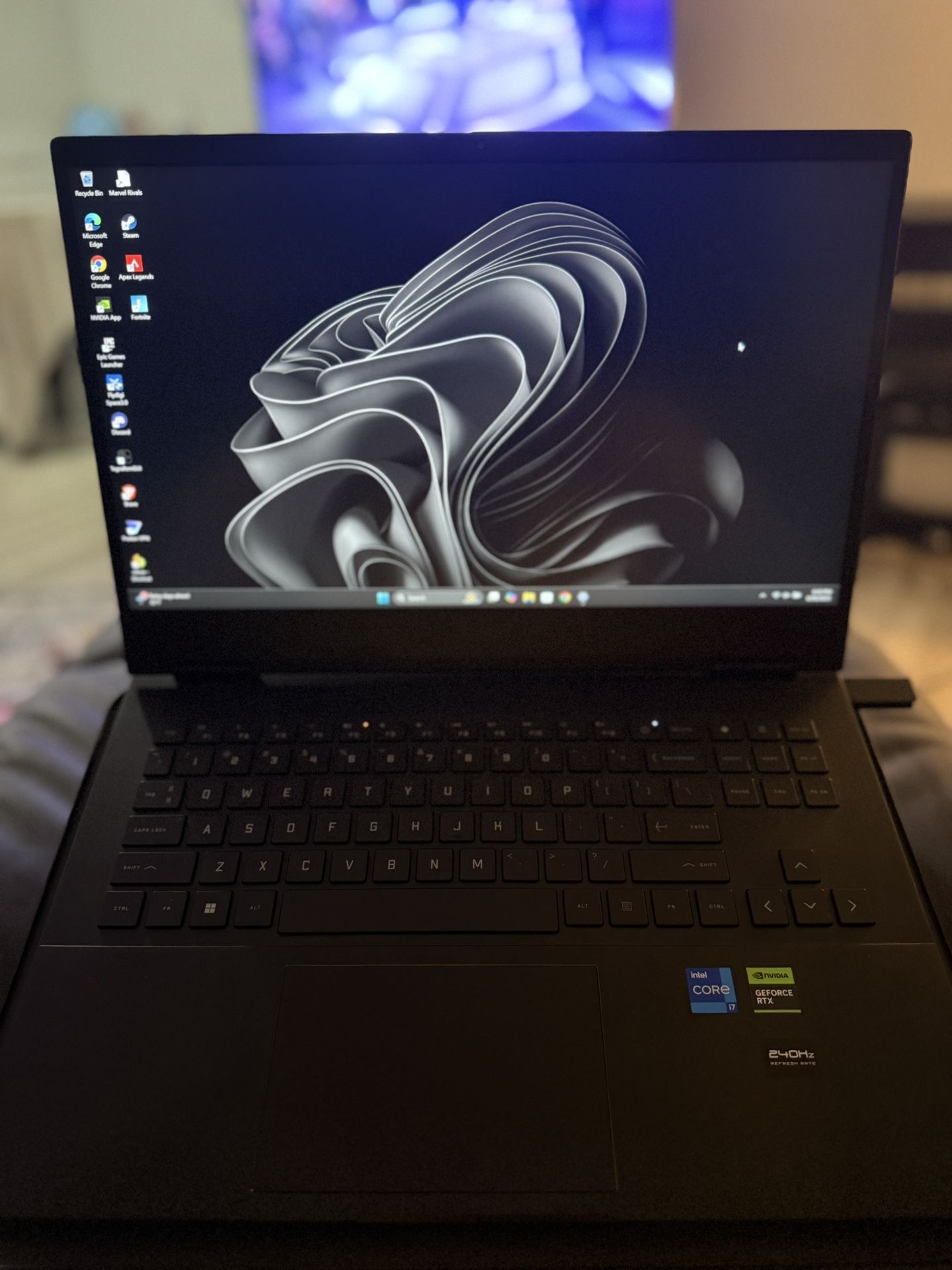 HP Omen 16 16t-wf100 Gaming Laptop PC 16.1" QHD 240Hz i7-14700HX 16GB RTX 4060