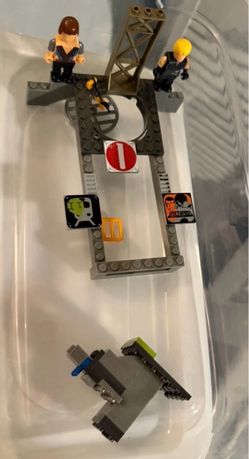 LEGO TMNT 79103 Turtle Lair Attack - Training Platform + Stickers - Parts
