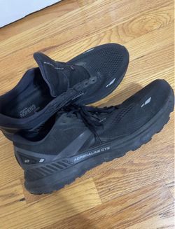 Brooks Men Running Shoes (size 15)