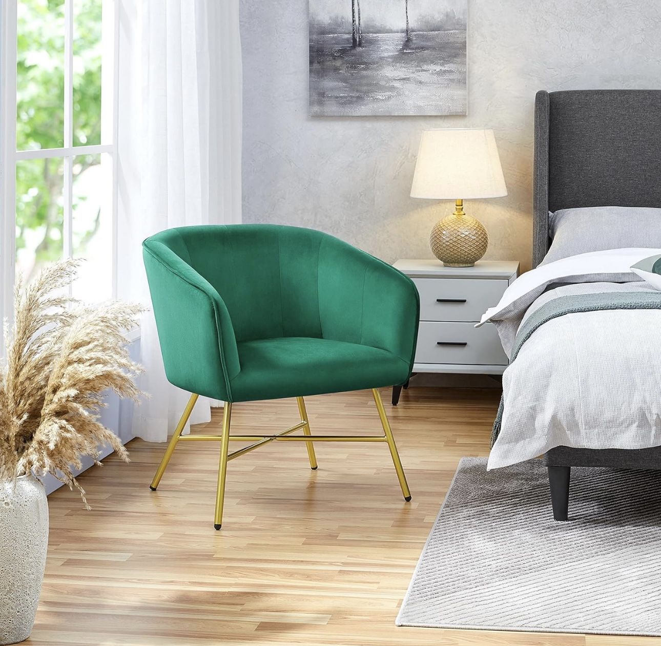 Green Accent Chair, Living Room Chair, Soft Velvet Barrel Armchair with Golden Metal Legs