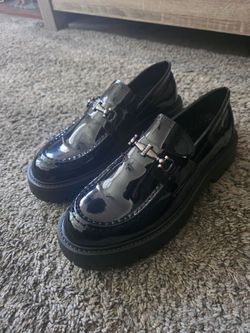 Men's dress shoes