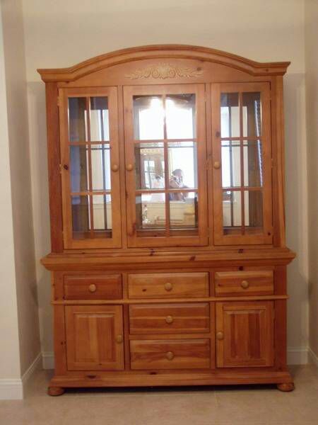 Broyhill Fontana China Cabinet