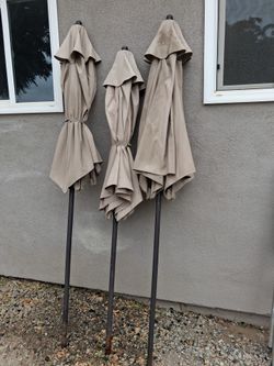 Patio umbrellas (3) no bases
