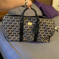 MICHAEL KORS DUFFLE BAG 