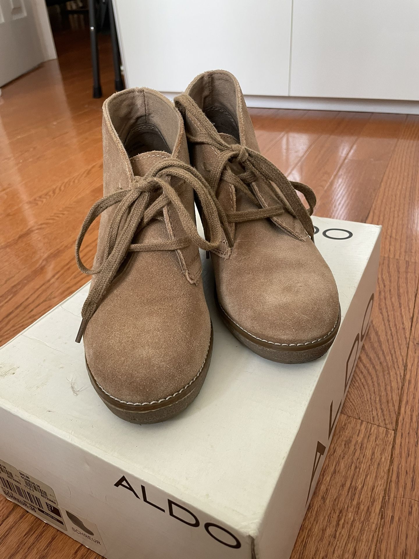 Like New Aldo Suede Boots Wedges 5.5