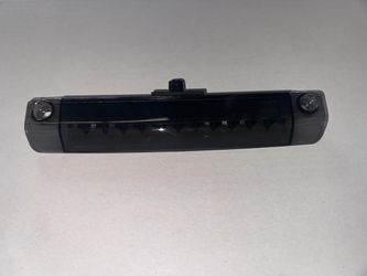 10-16 4RUNNER / 14-16 HIGHLANDER / 10-15 PRIUS / 12-16 PRIUS C / 12-16 PRIUS V / 11-16 SIENNA THIRD BRAKE LIGHT