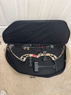 PSE Stinger Compound Bow and Case
