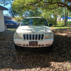 2002 Jeep Grand Cherokee  White