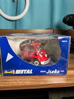 1/18 Revell BMW Jsetta 250 Feuerwehr Hamburg Fire Truck Engine New Rare