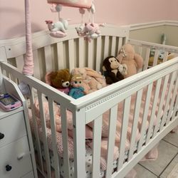 Baby/toddler Crib 