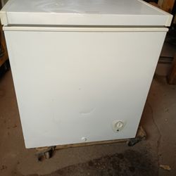 Good Working Freezer Free Delivery  5.0 Cft