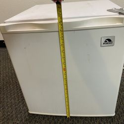 Igloo Mini Freezer 