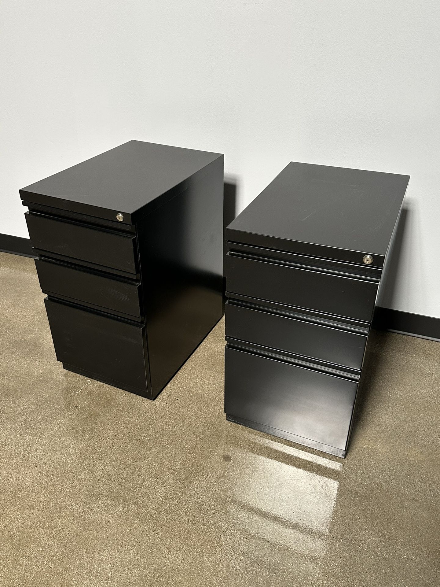 3 Drawer Mobile File Cabinet