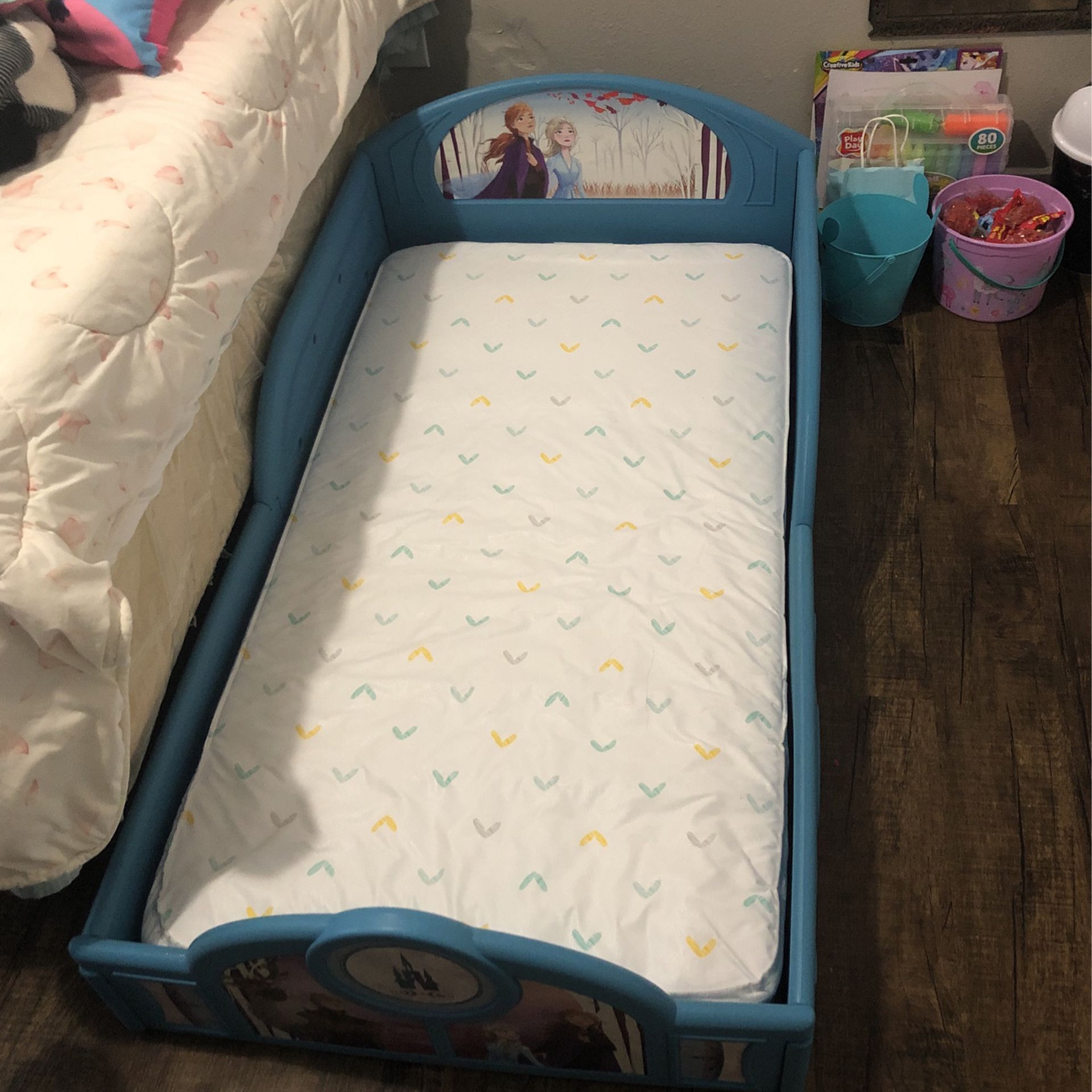little girls elsa bed with mattress