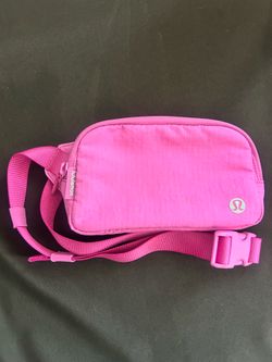 Lululemon Everywhere Belt Bag 1L in Sonic Pink🩷