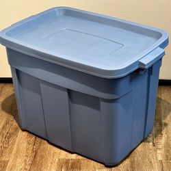 🧺 Extra Large Rubbermaid Storage Bin with Snap-Tight Lid (brand new)