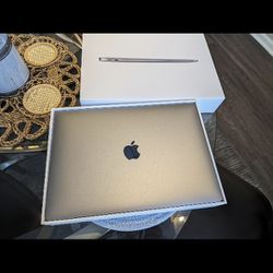 Mint - MacBook Air M1 (Space Gray)!