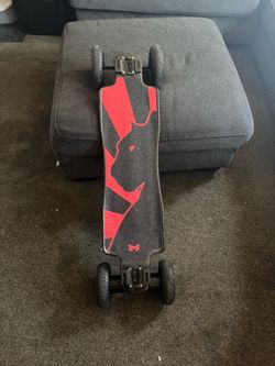 Sex panther miles e-skateboard