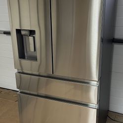 Refrigerator 