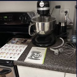 KitchenAid Pro 600 Series 6 qt. Onyx Black Bowl-Lift Stand Mixer