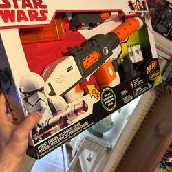 Brand New Star Wars Glowstrike Nerf First Order Stormtrooper Blaster